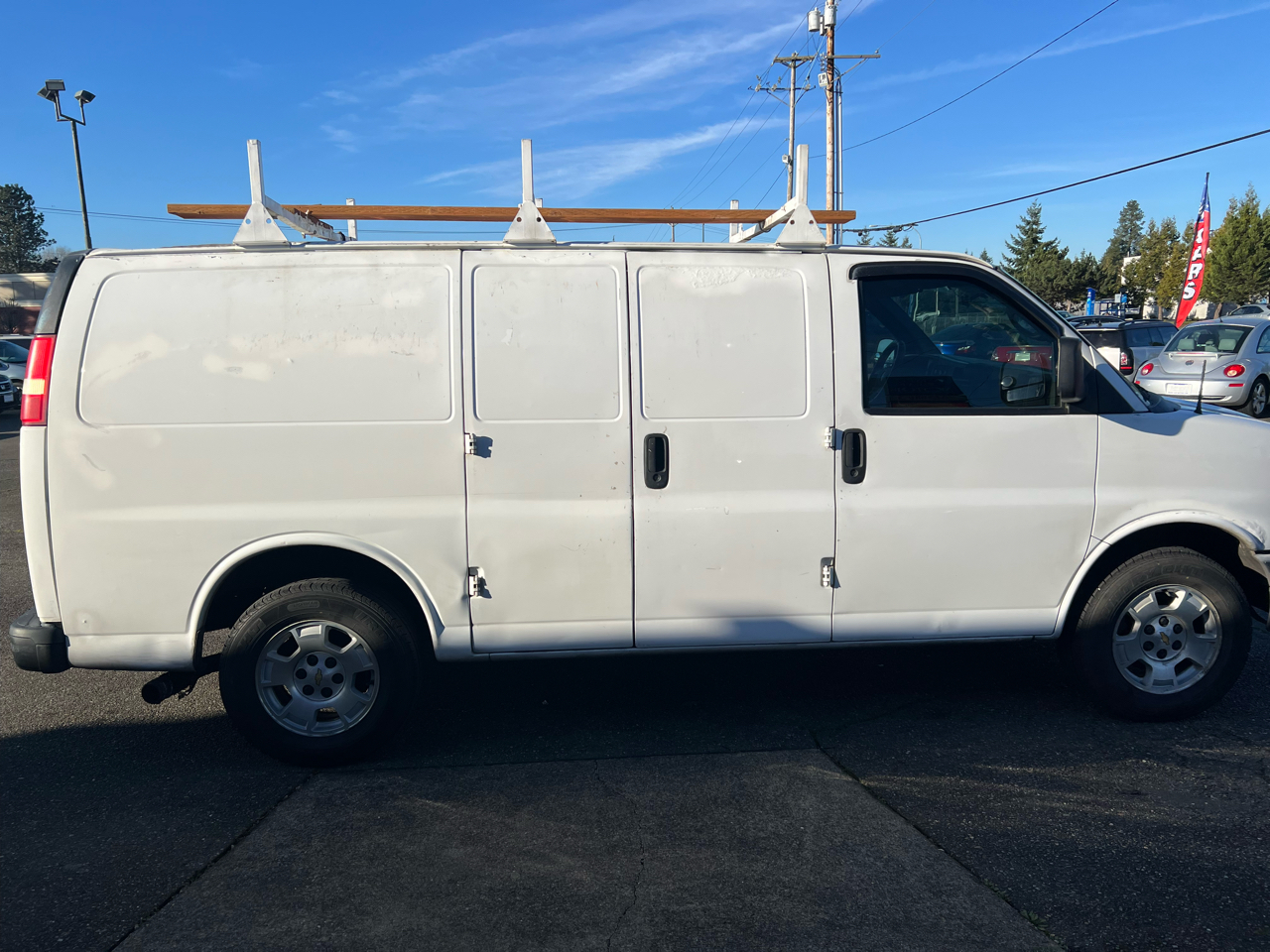 Chevrolet Express Cargo Van RWD 1500 135" 2012
