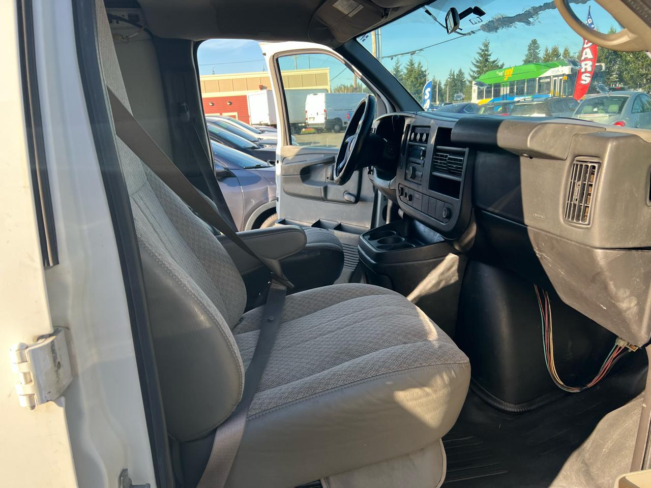 Chevrolet Express Cargo Van RWD 1500 135" 2012