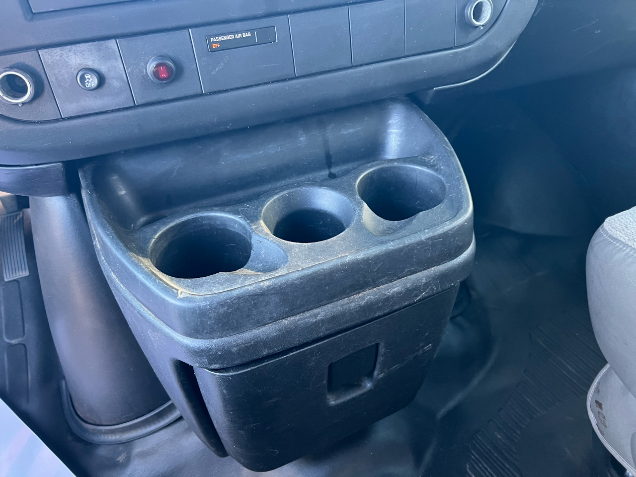 Chevrolet Express Cargo Van RWD 1500 135" 2012