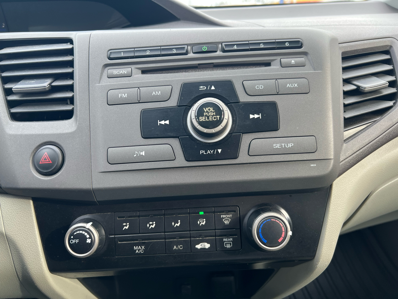 Honda Civic Sdn 4dr Auto LX 2012