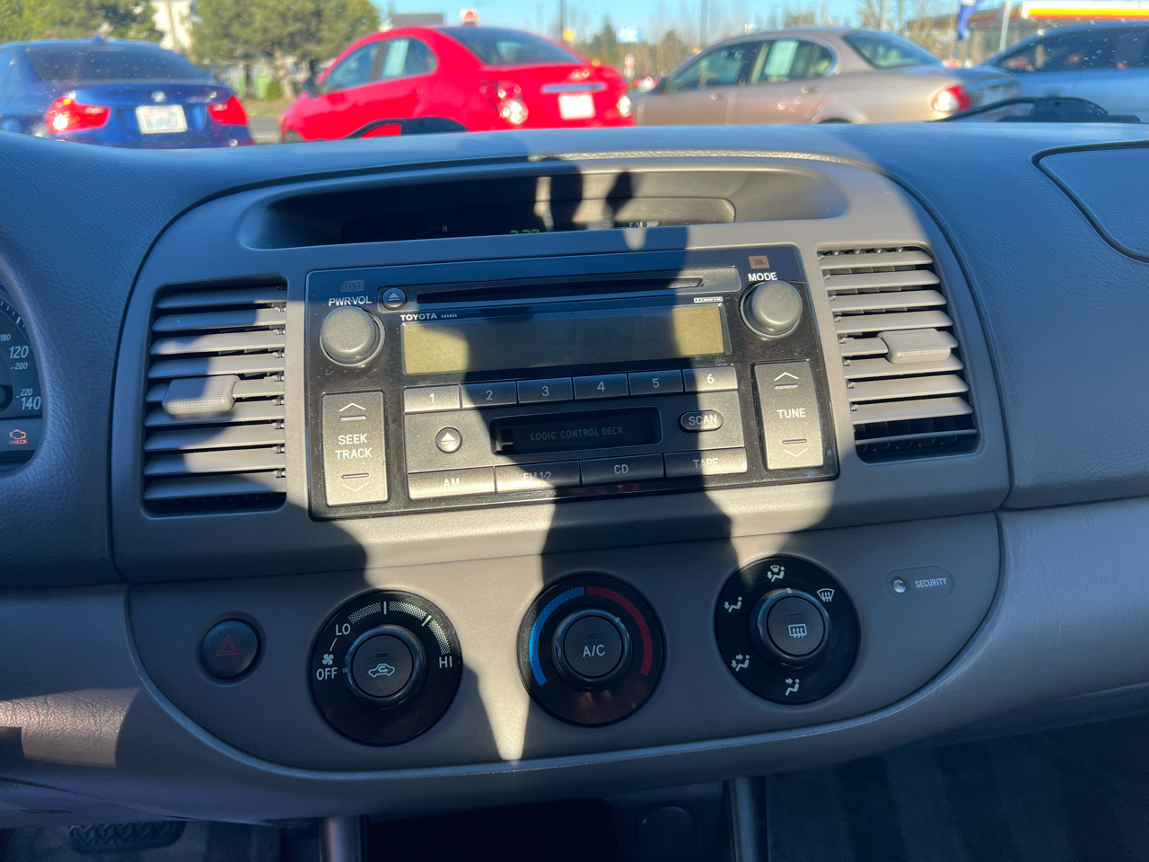 Toyota Camry 4dr Sdn LE V6 Auto 2002