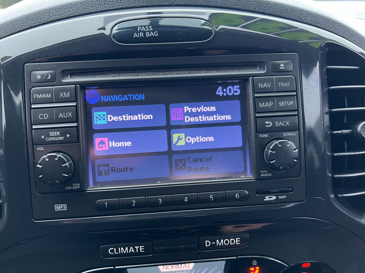 Nissan Juke 5dr Wgn CVT SV AWD 2013