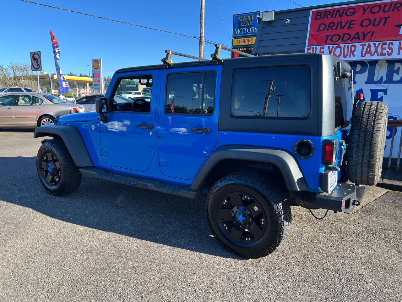 Jeep Wrangler Unlimited 4WD 4dr Sport 2011