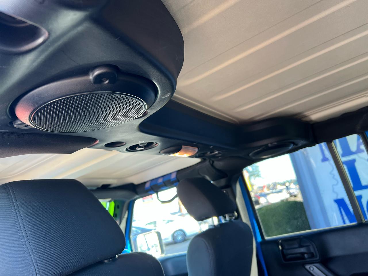 Jeep Wrangler Unlimited 4WD 4dr Sport 2011