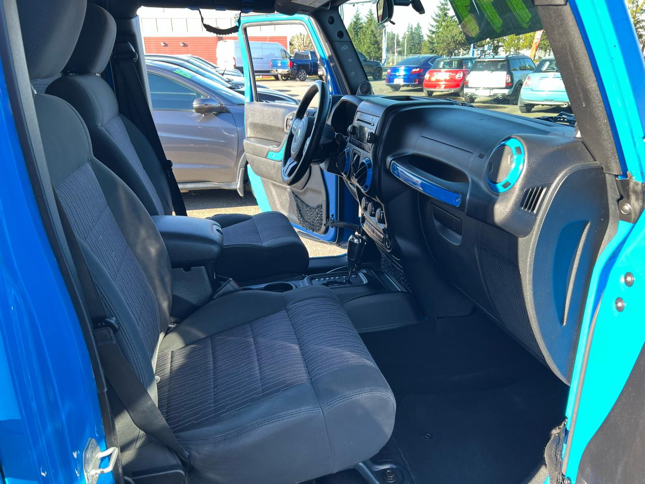 Jeep Wrangler Unlimited 4WD 4dr Sport 2011