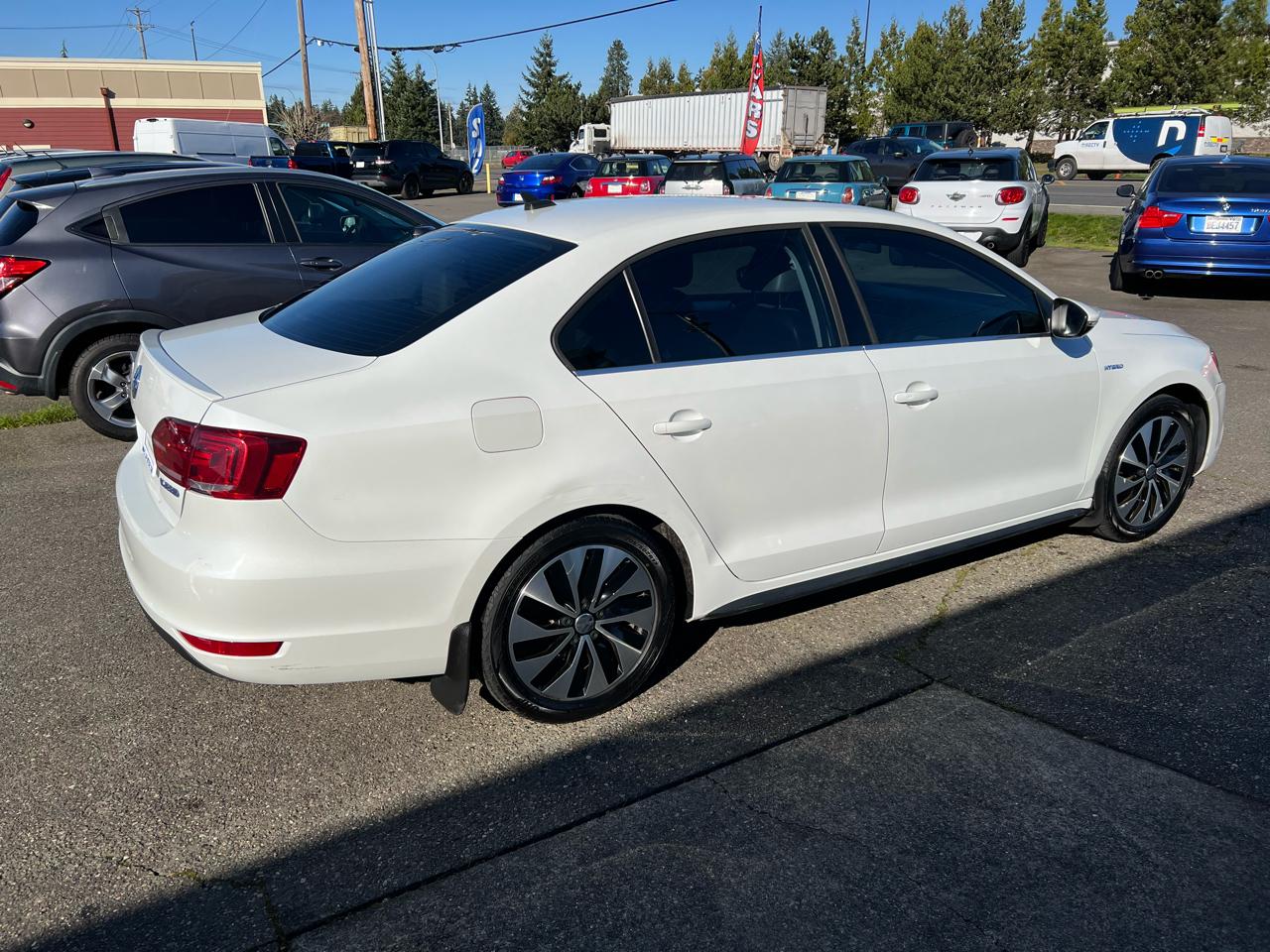 Volkswagen Jetta Sedan 4dr DSG Hybrid 2014