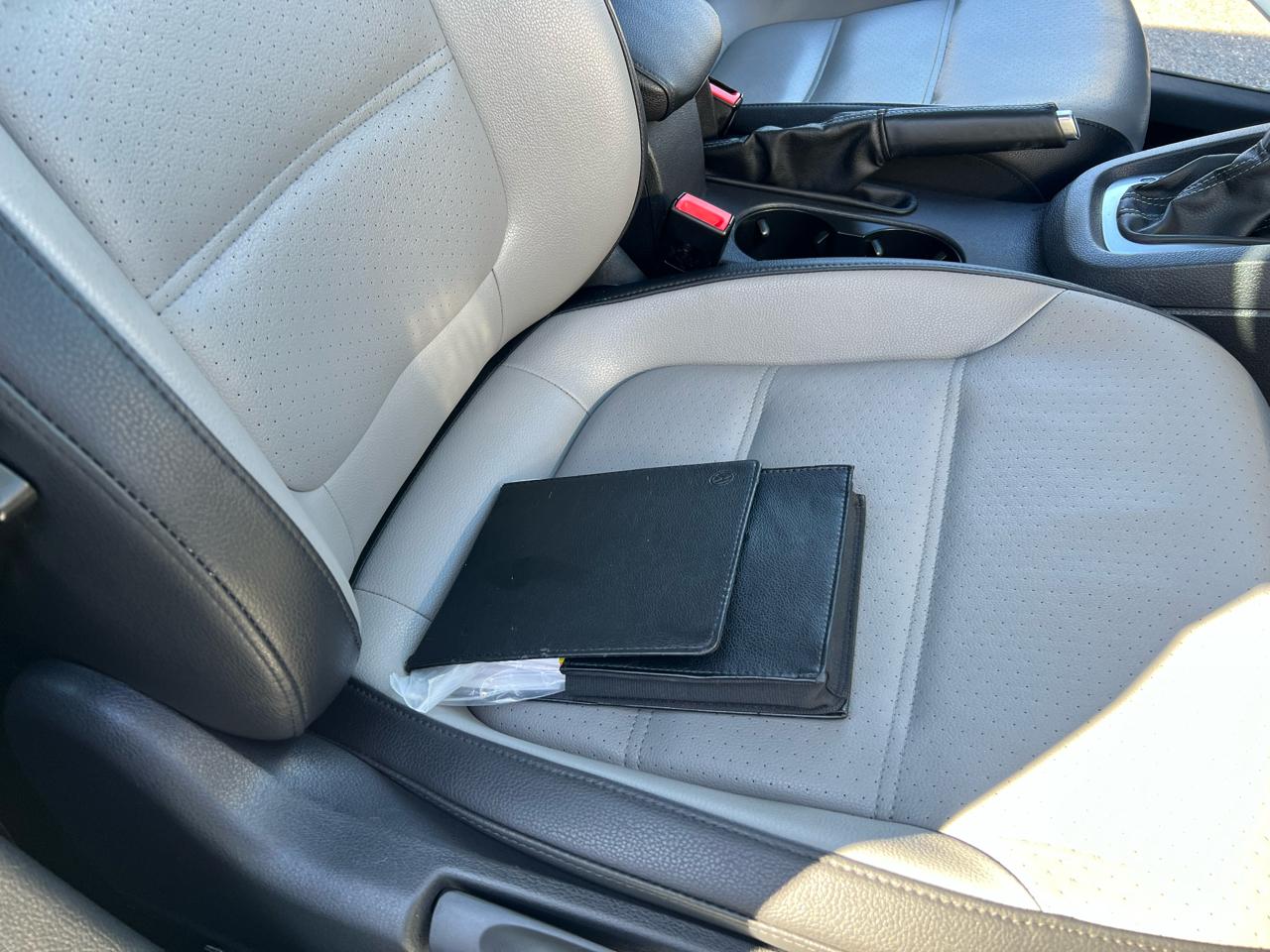 Volkswagen Jetta Sedan 4dr DSG Hybrid 2014