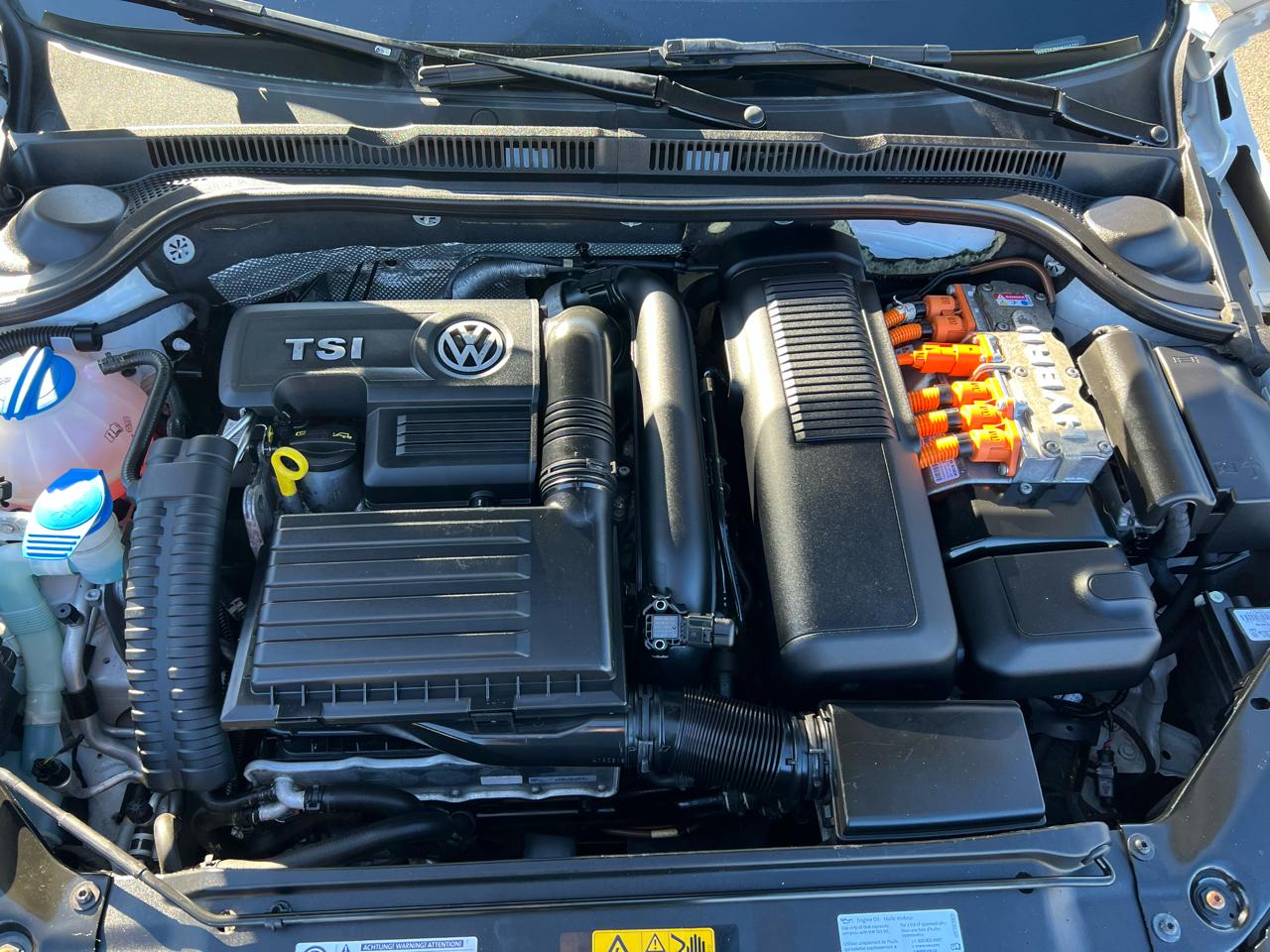 Volkswagen Jetta Sedan 4dr DSG Hybrid 2014
