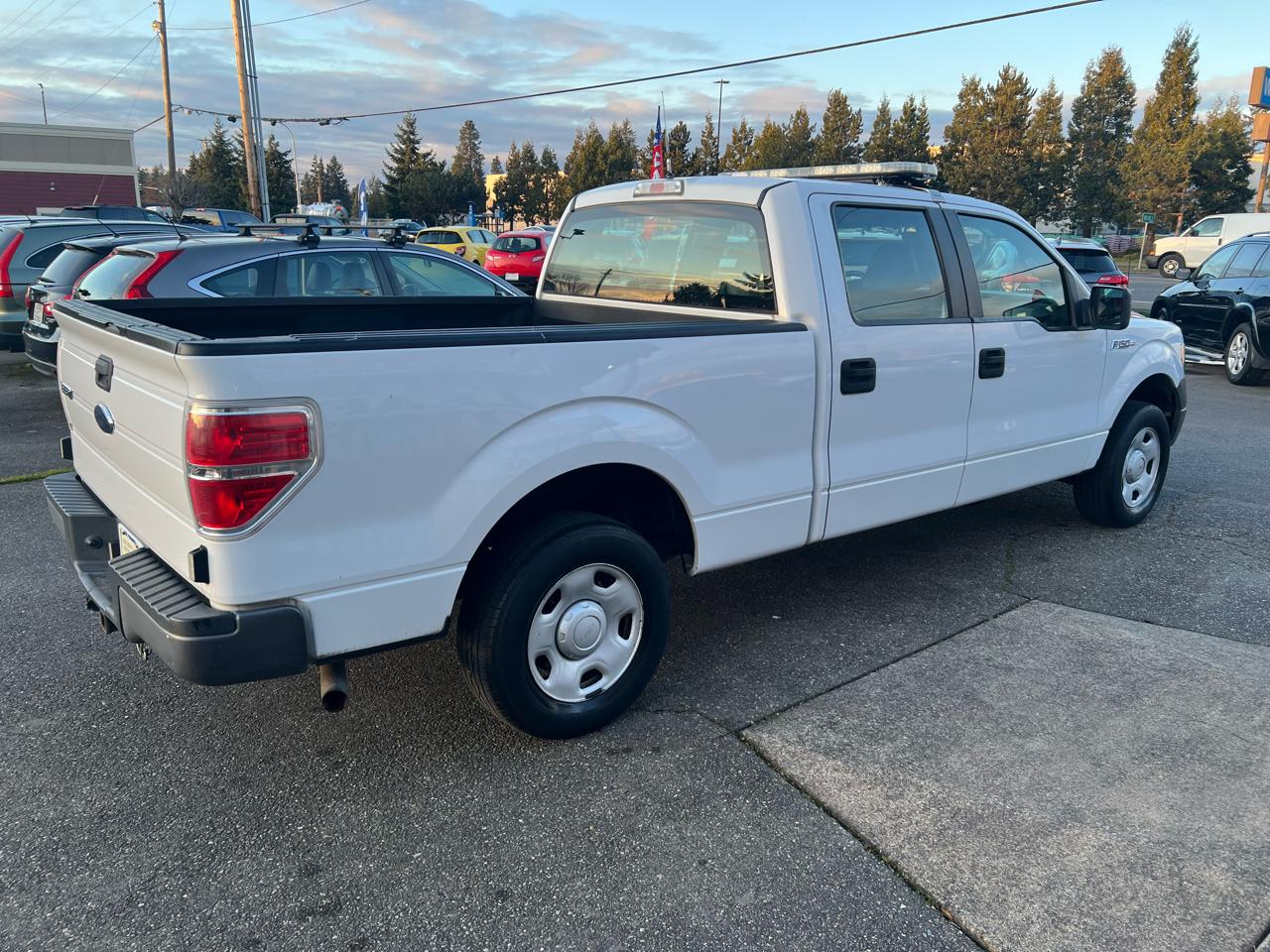 Ford F-150 2WD SuperCrew 145" XL 2009