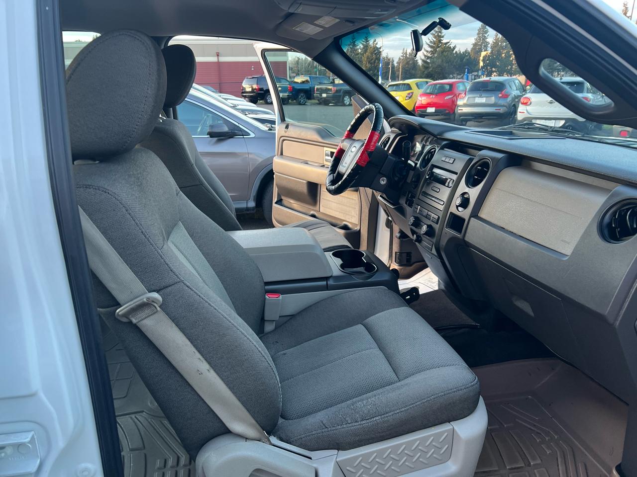 Ford F-150 2WD SuperCrew 145" XL 2009