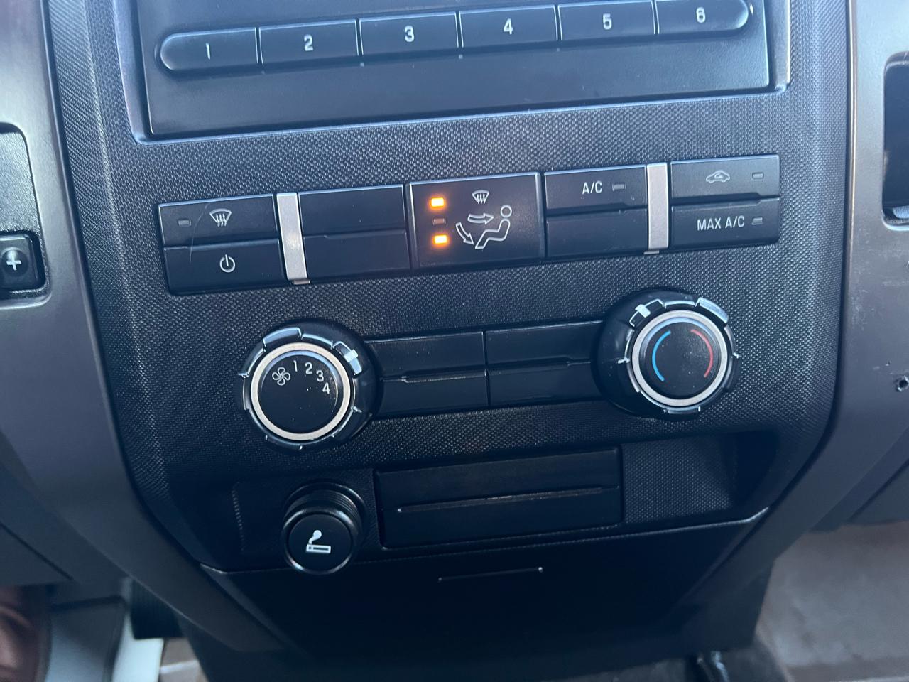 Ford F-150 2WD SuperCrew 145" XL 2009