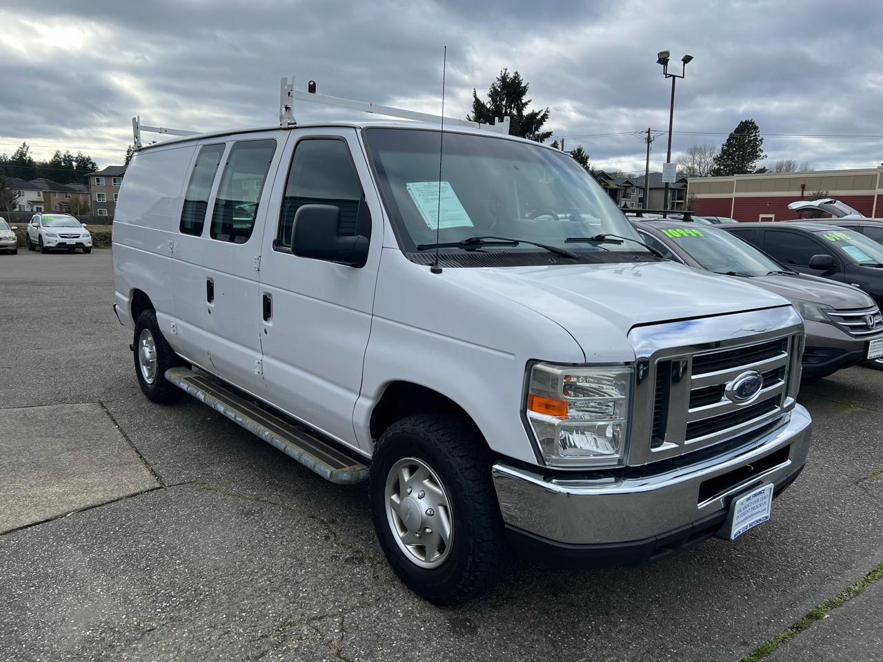 Ford Econoline Cargo Van E-250 Commercial 2013