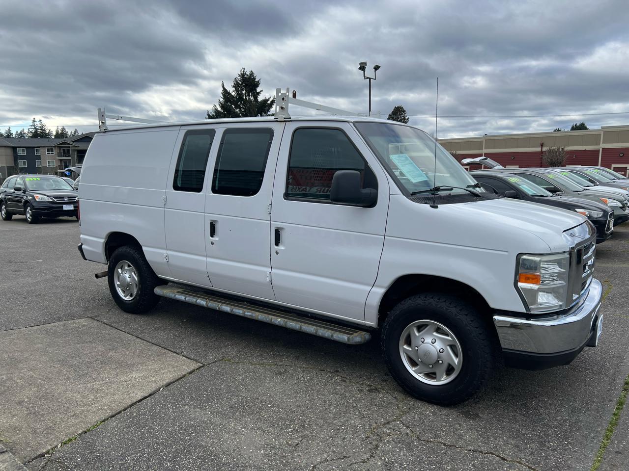 Ford Econoline Cargo Van E-250 Commercial 2013