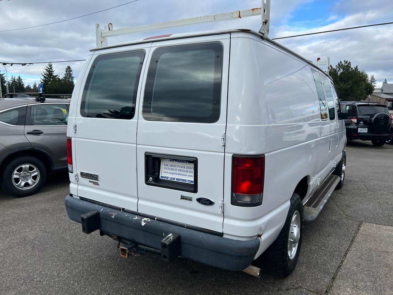 Ford Econoline Cargo Van E-250 Commercial 2013
