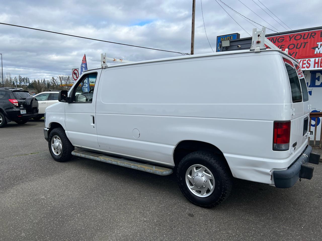 Ford Econoline Cargo Van E-250 Commercial 2013