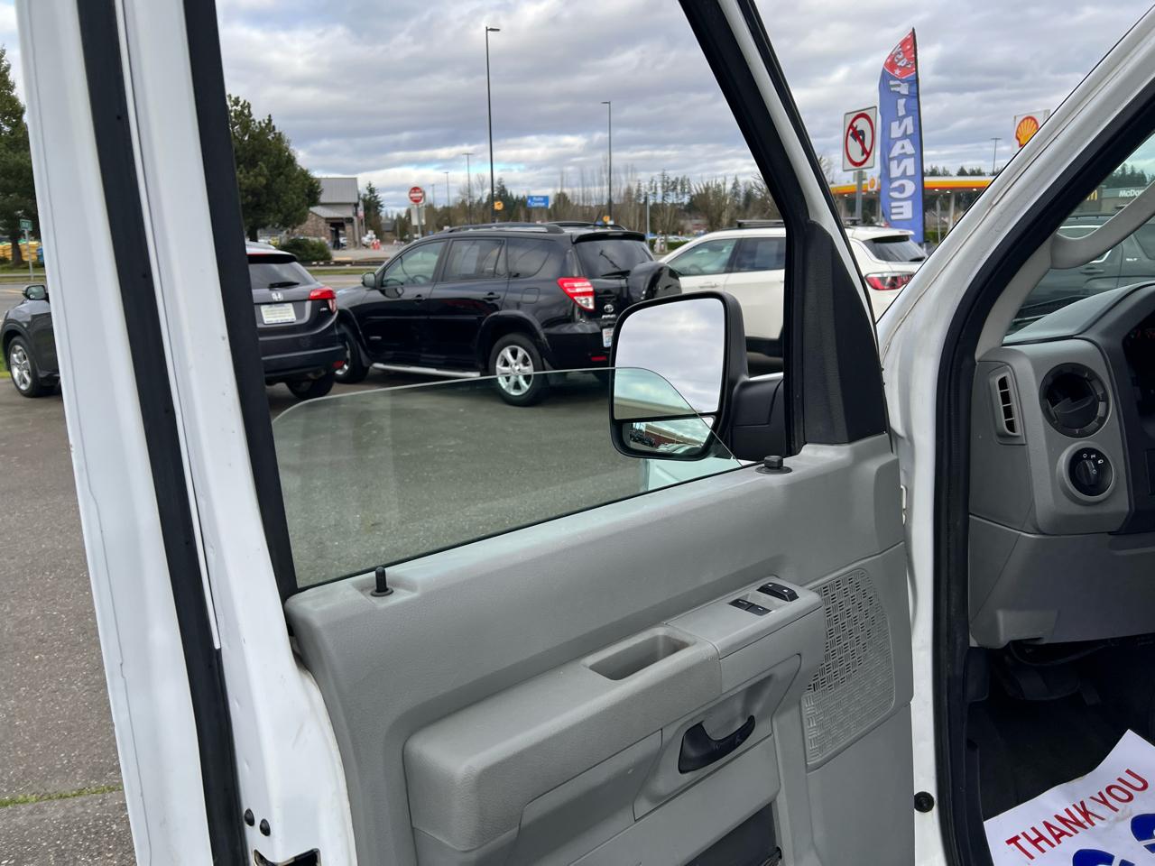 Ford Econoline Cargo Van E-250 Commercial 2013