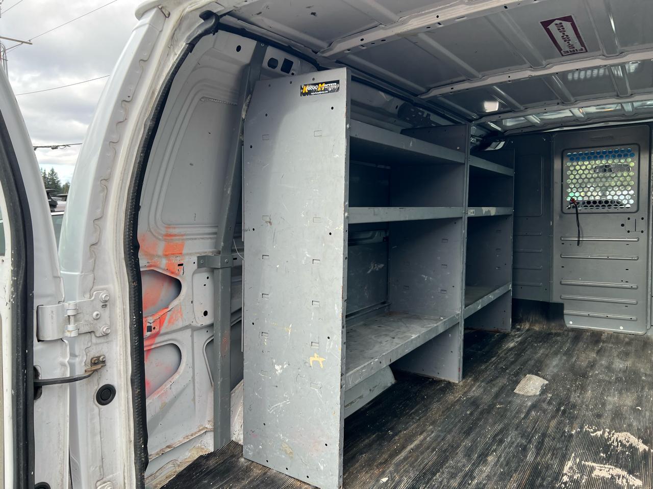 Ford Econoline Cargo Van E-250 Commercial 2013