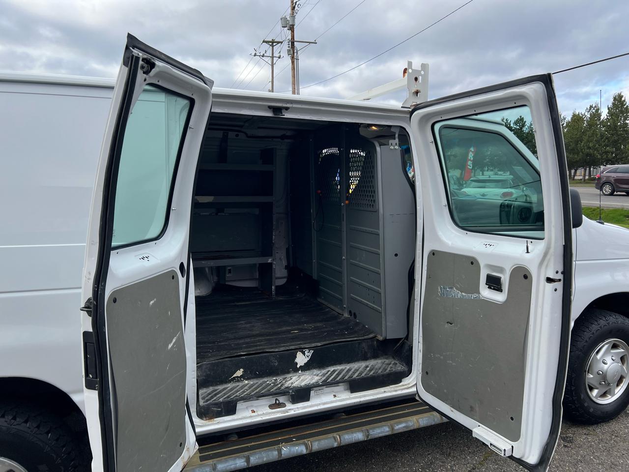 Ford Econoline Cargo Van E-250 Commercial 2013