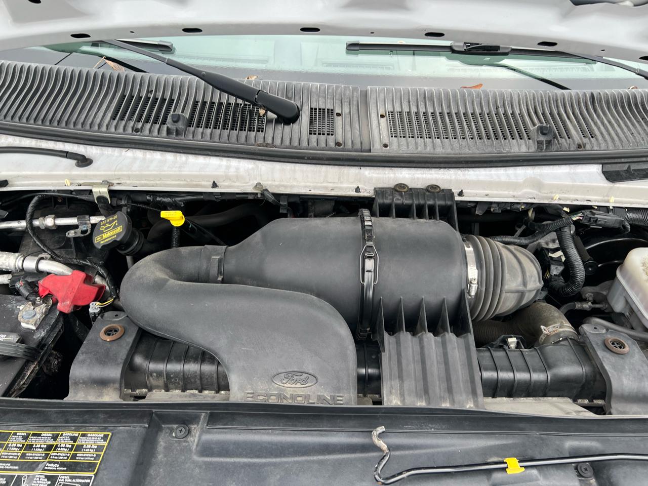 Ford Econoline Cargo Van E-250 Commercial 2013