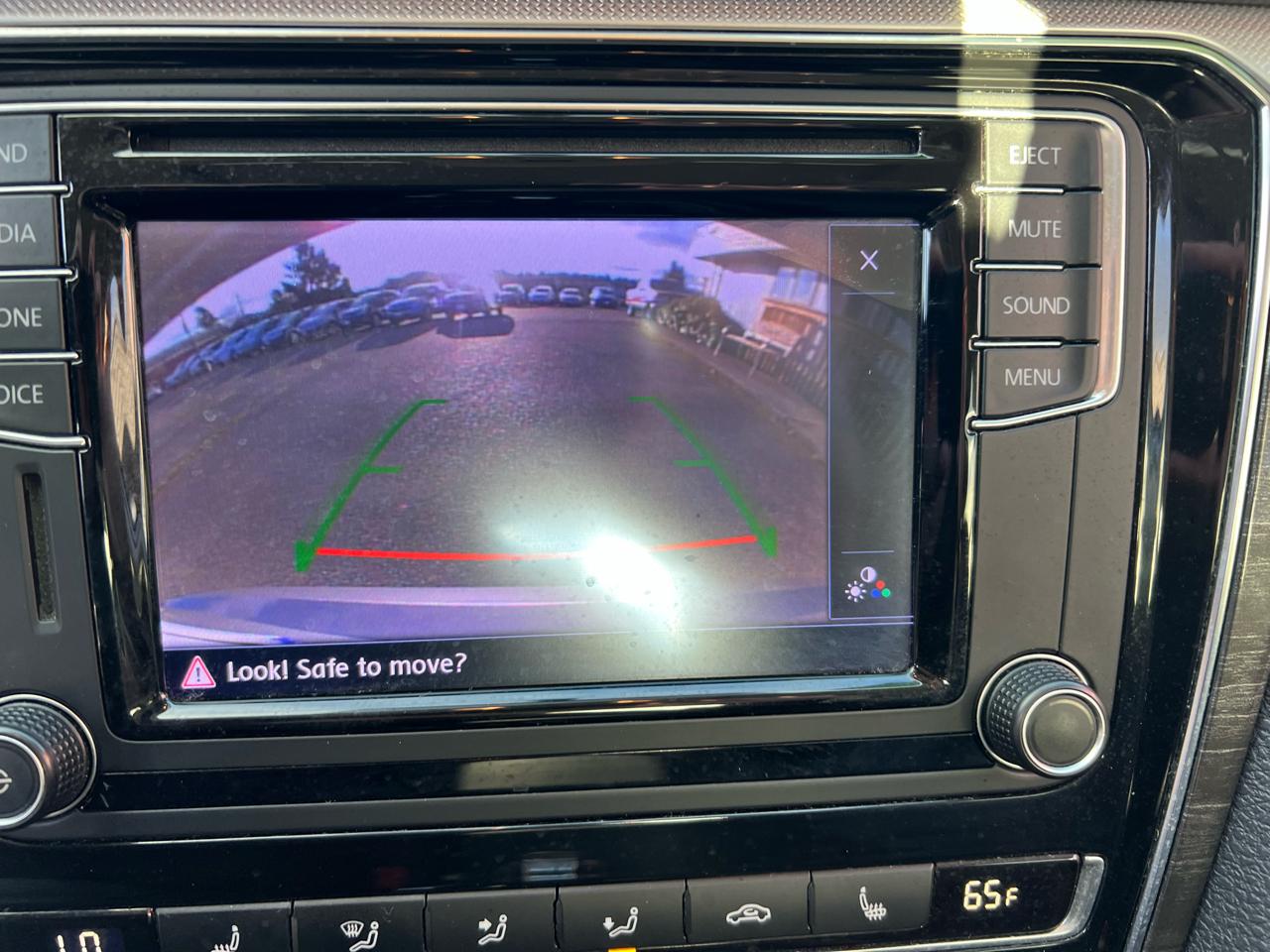 Volkswagen Passat 4dr Sdn 1.8T Auto SE PZEV 2016