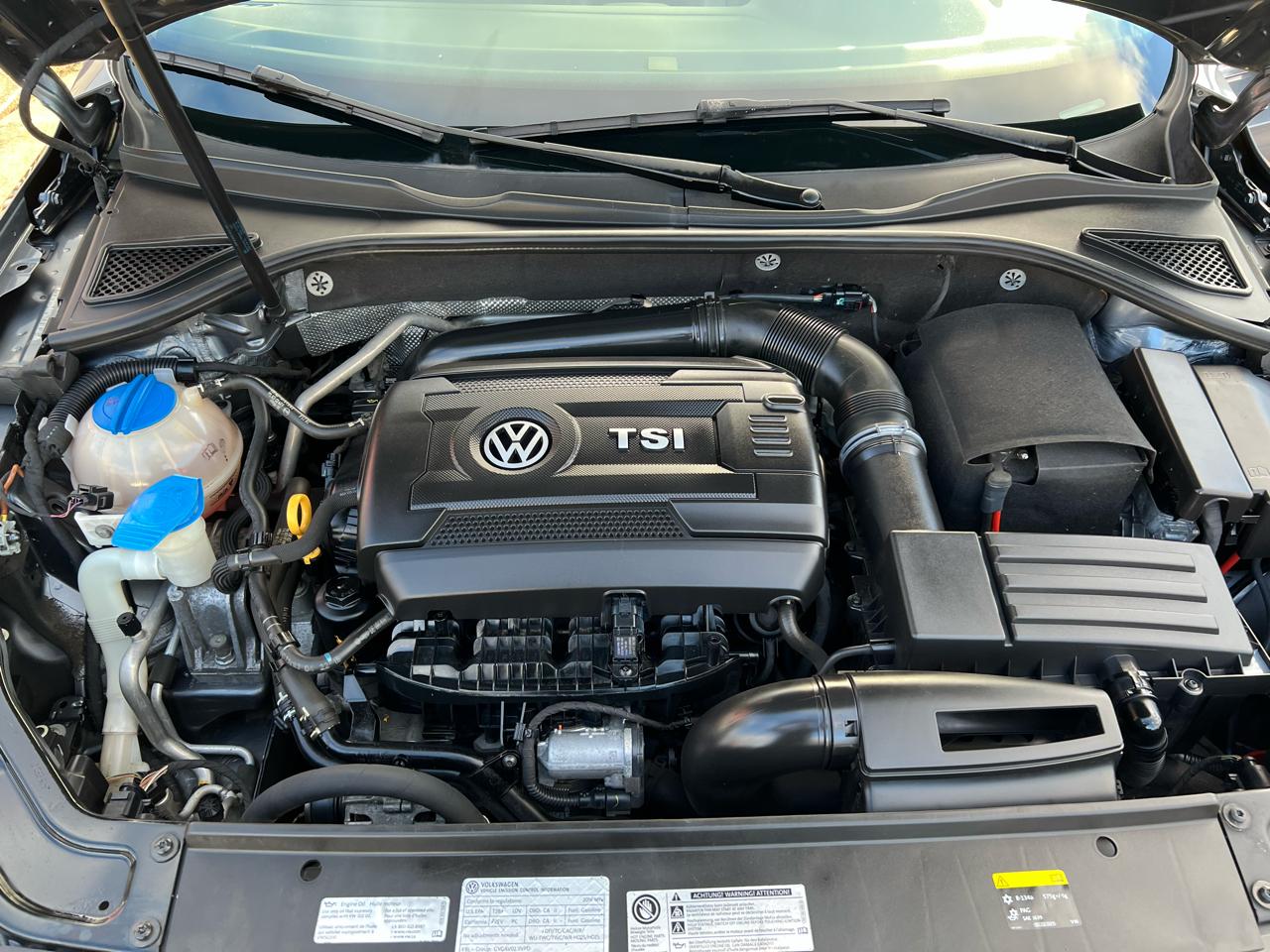 Volkswagen Passat 4dr Sdn 1.8T Auto SE PZEV 2016