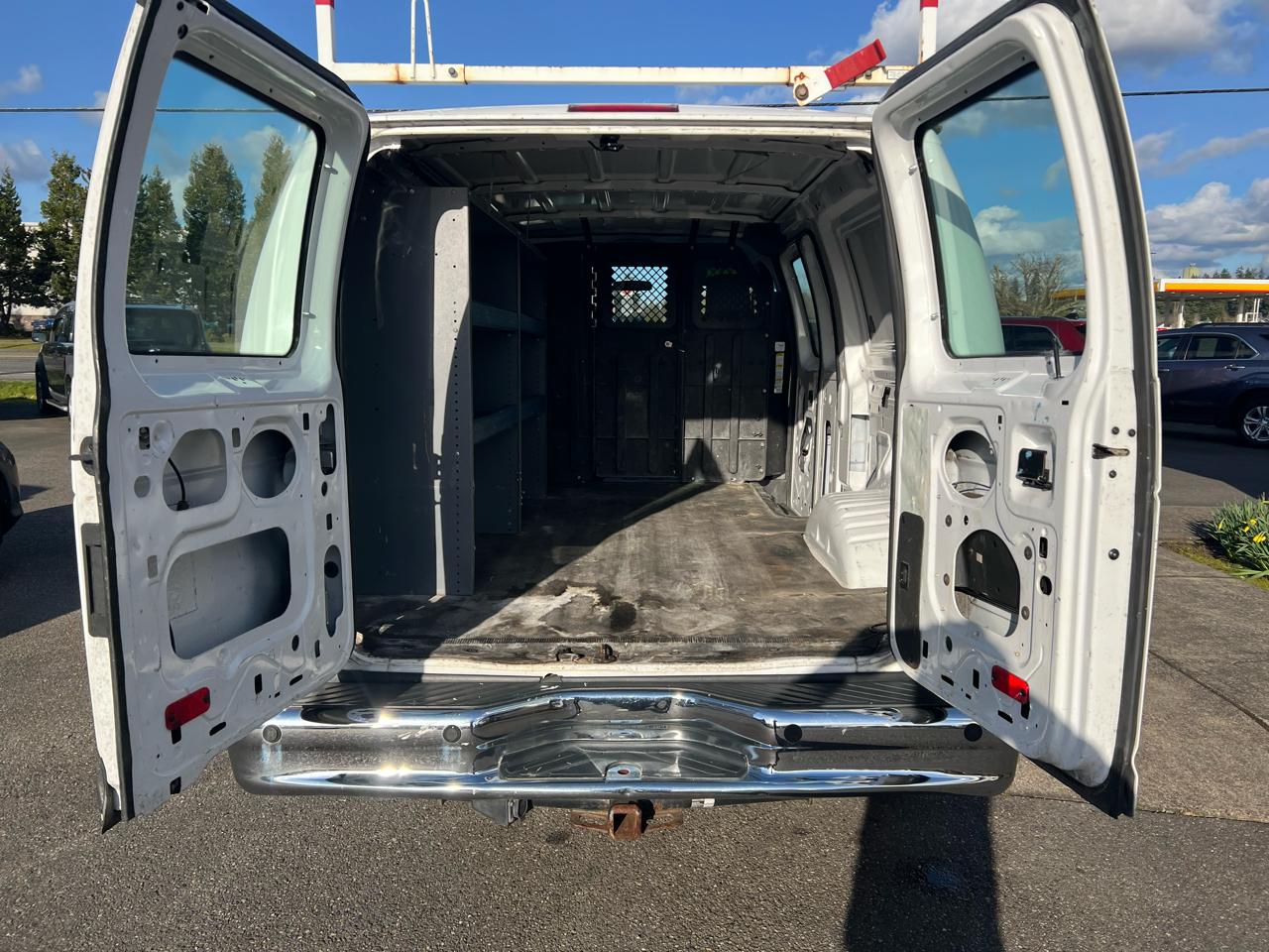 Ford Econoline Cargo Van E-250 HD 2012