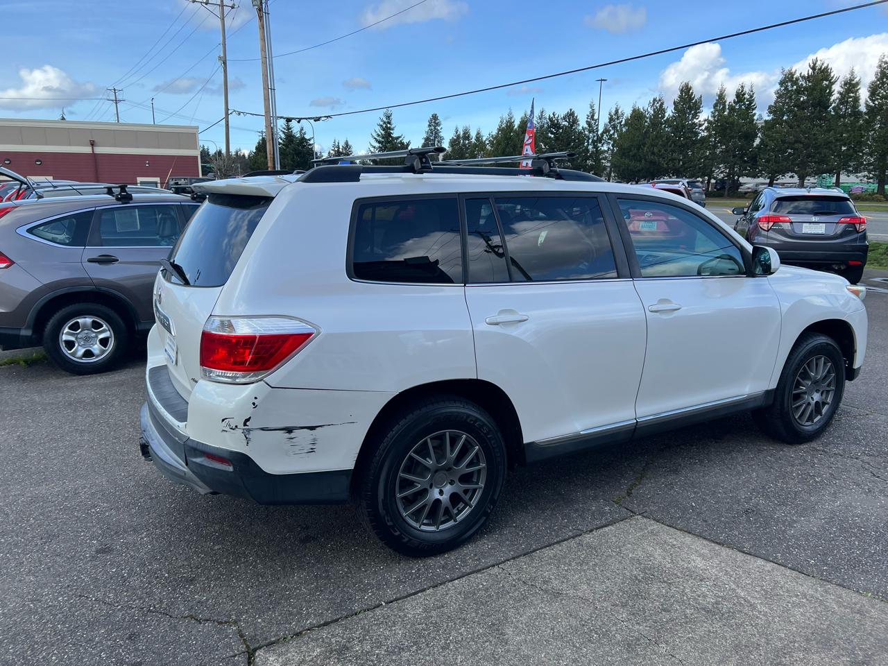 Toyota Highlander 4WD 4dr V6 (Natl) 2012