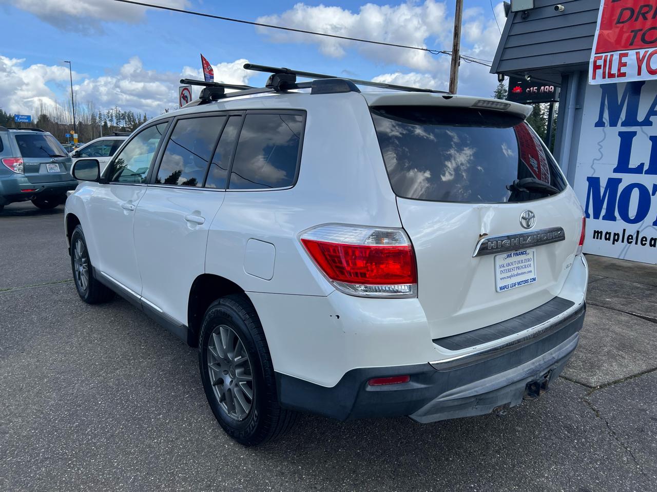 Toyota Highlander 4WD 4dr V6 (Natl) 2012