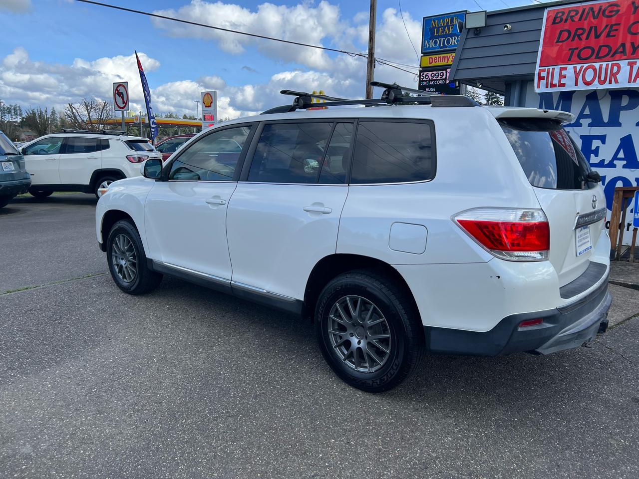 Toyota Highlander 4WD 4dr V6 (Natl) 2012