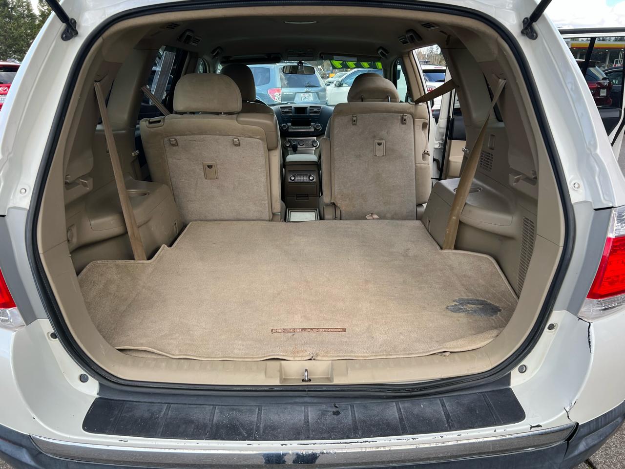 Toyota Highlander 4WD 4dr V6 (Natl) 2012