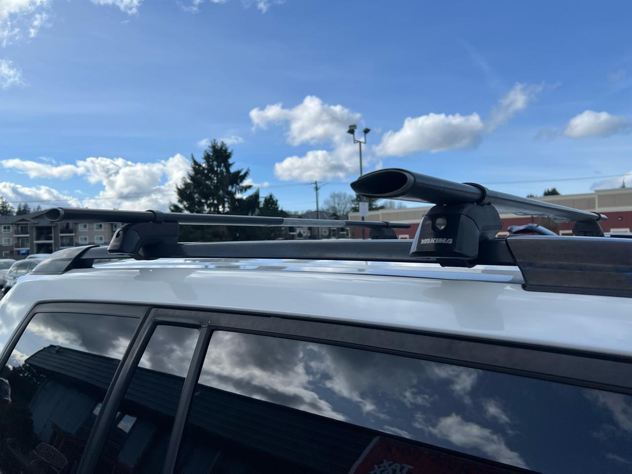 Toyota Highlander 4WD 4dr V6 (Natl) 2012