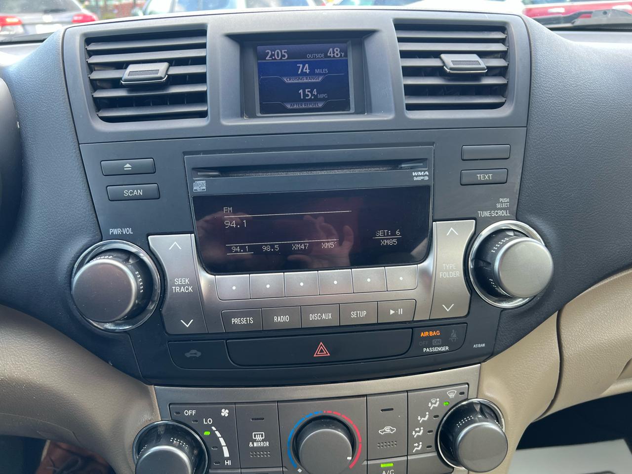 Toyota Highlander 4WD 4dr V6 (Natl) 2012