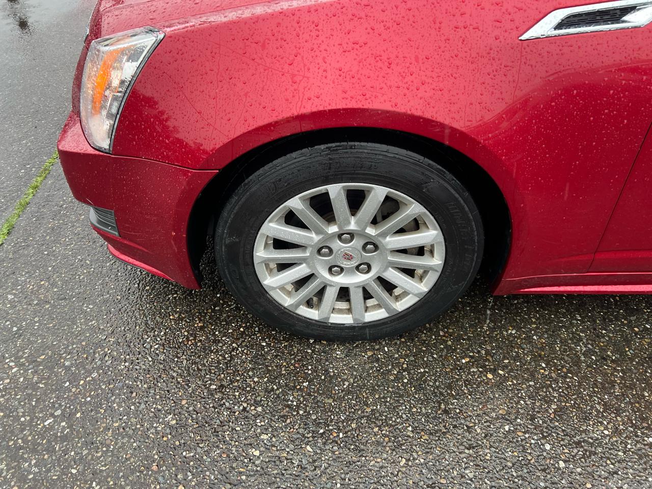 Cadillac CTS Sedan 4dr Sdn 3.0L Luxury RWD 2011