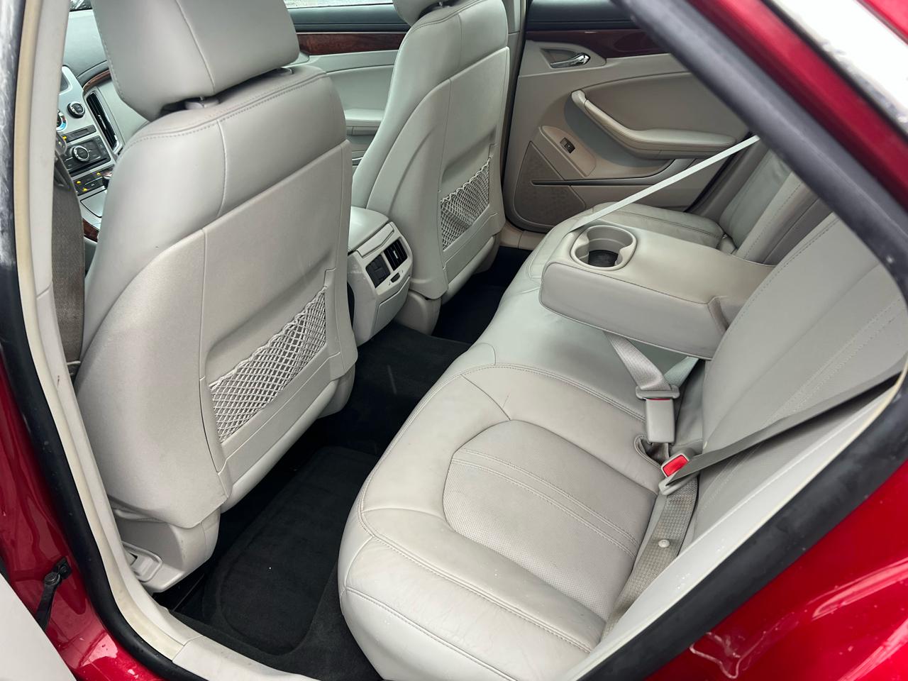 Cadillac CTS Sedan 4dr Sdn 3.0L Luxury RWD 2011