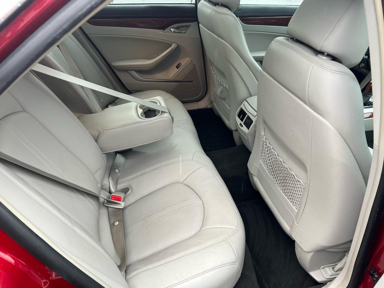 Cadillac CTS Sedan 4dr Sdn 3.0L Luxury RWD 2011