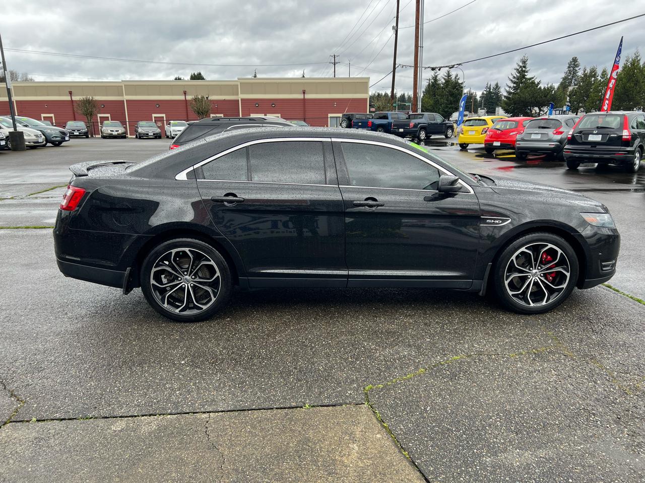 Ford Taurus 4dr Sdn SHO AWD 2013
