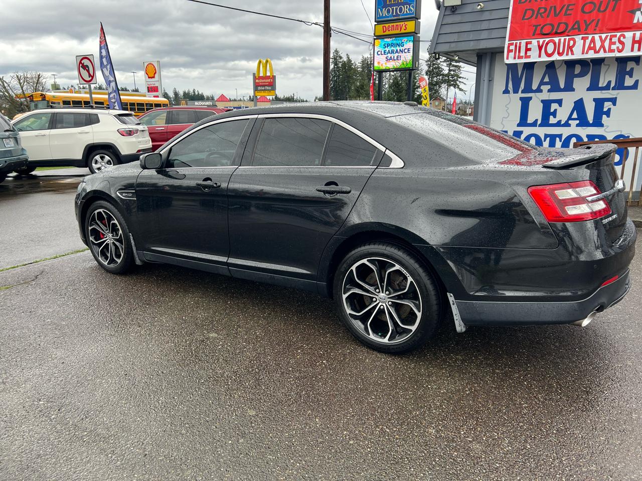 Ford Taurus 4dr Sdn SHO AWD 2013