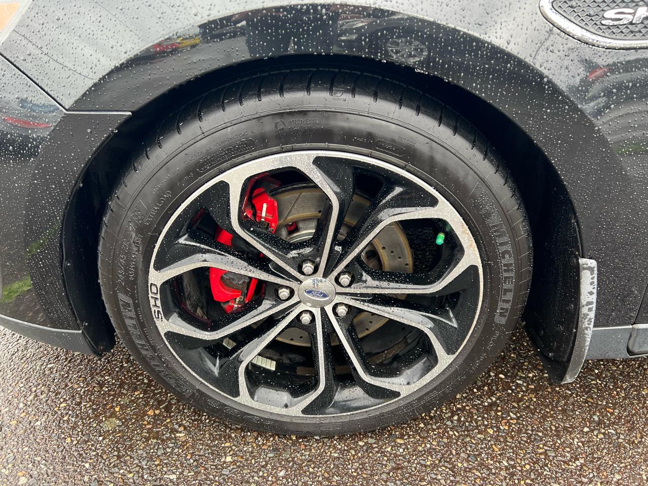 Ford Taurus 4dr Sdn SHO AWD 2013