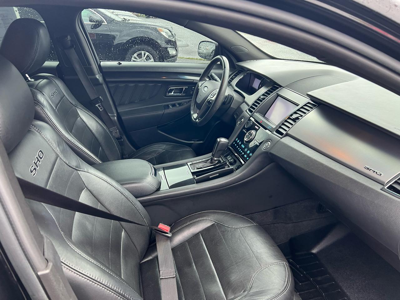 Ford Taurus 4dr Sdn SHO AWD 2013