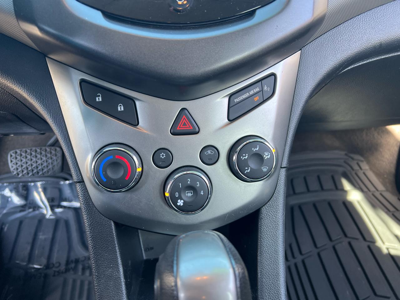 Chevrolet Sonic 5dr HB Auto LT 2015