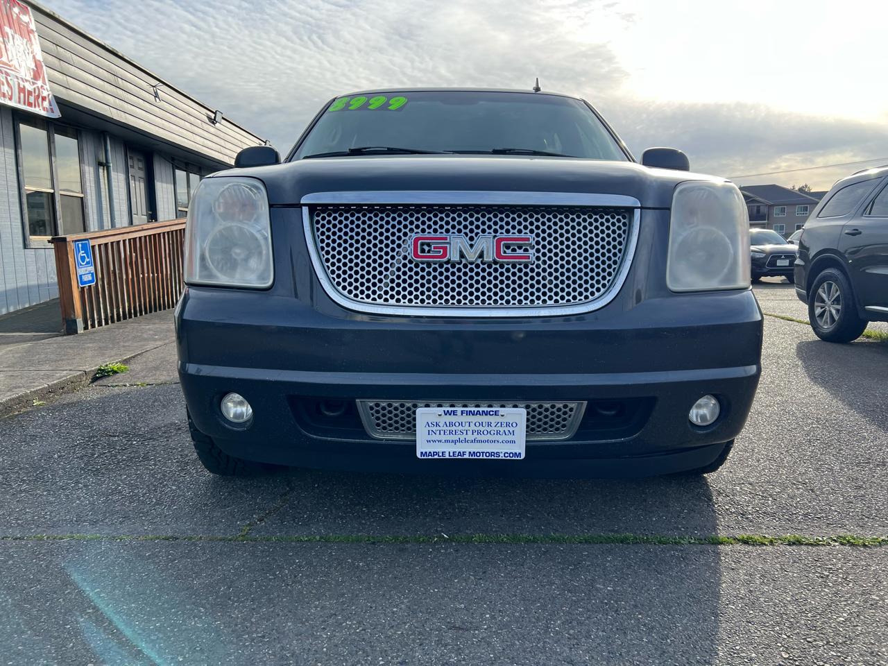 GMC Yukon Denali AWD 4dr 2008