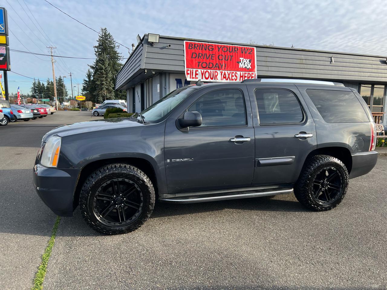 GMC Yukon Denali AWD 4dr 2008