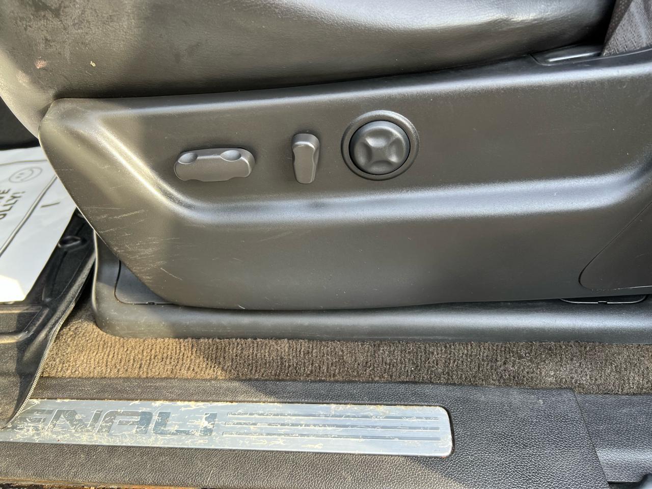 GMC Yukon Denali AWD 4dr 2008