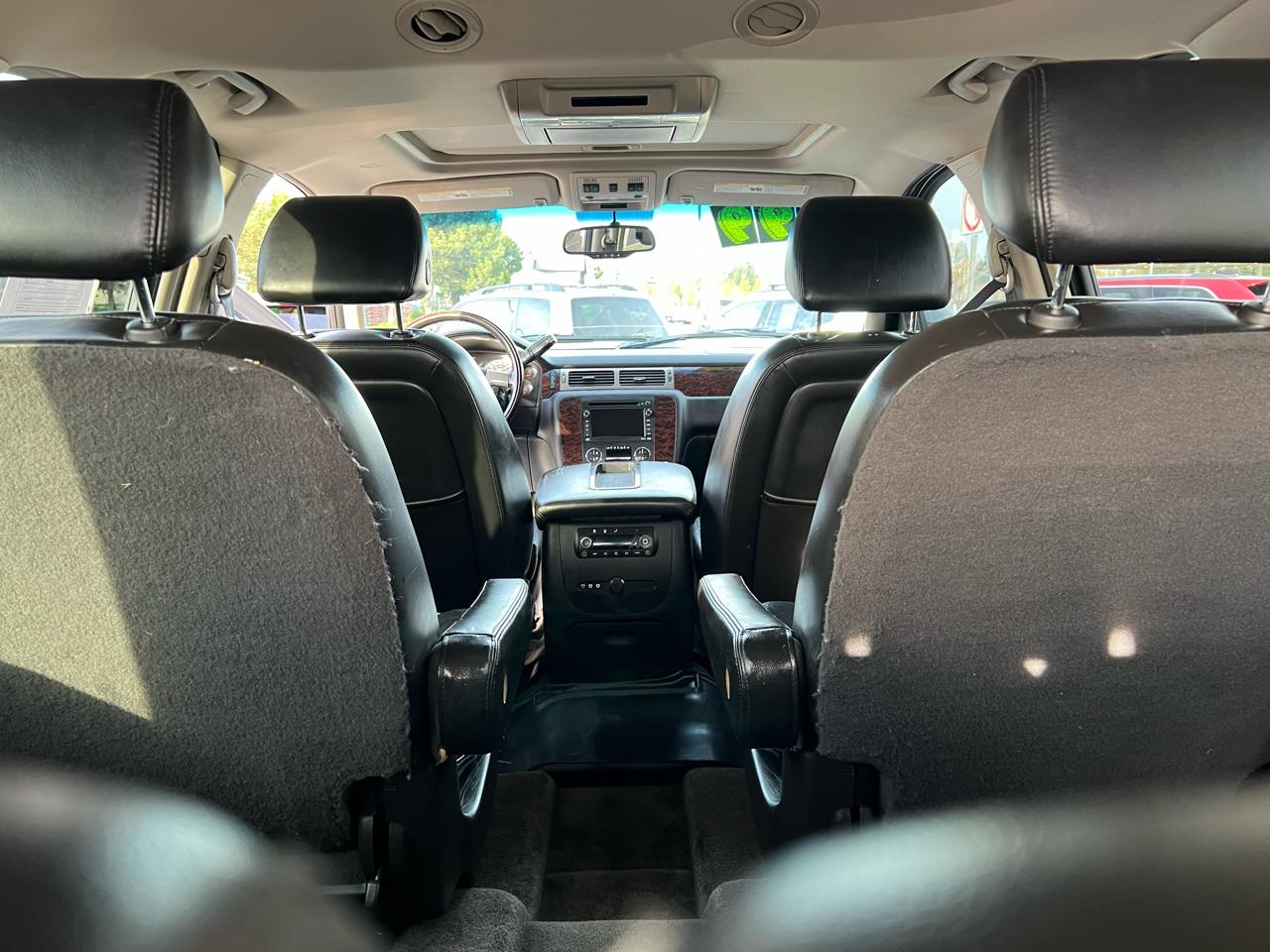 GMC Yukon Denali AWD 4dr 2008