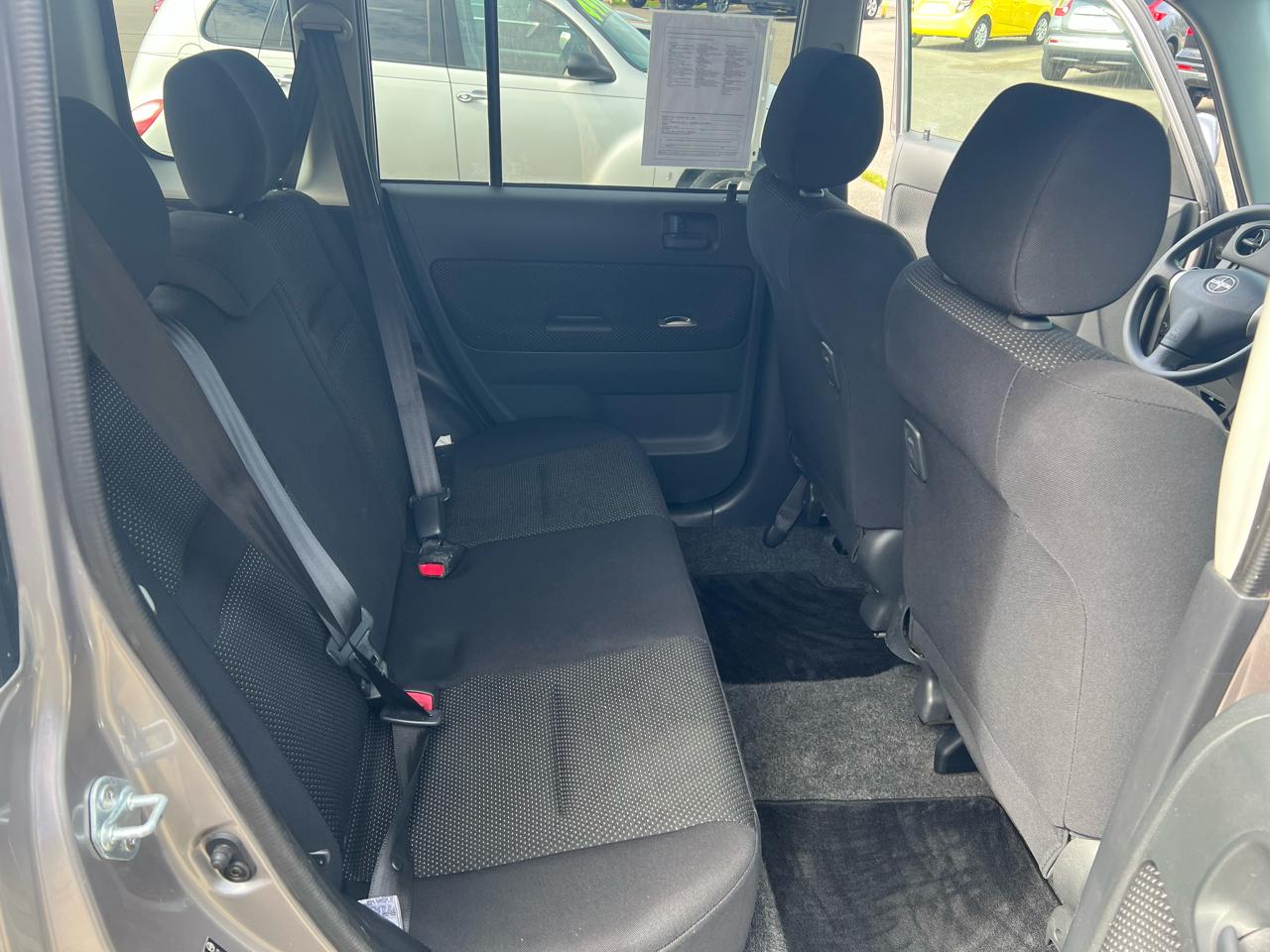 Scion xB Base 4D Wagon 2006