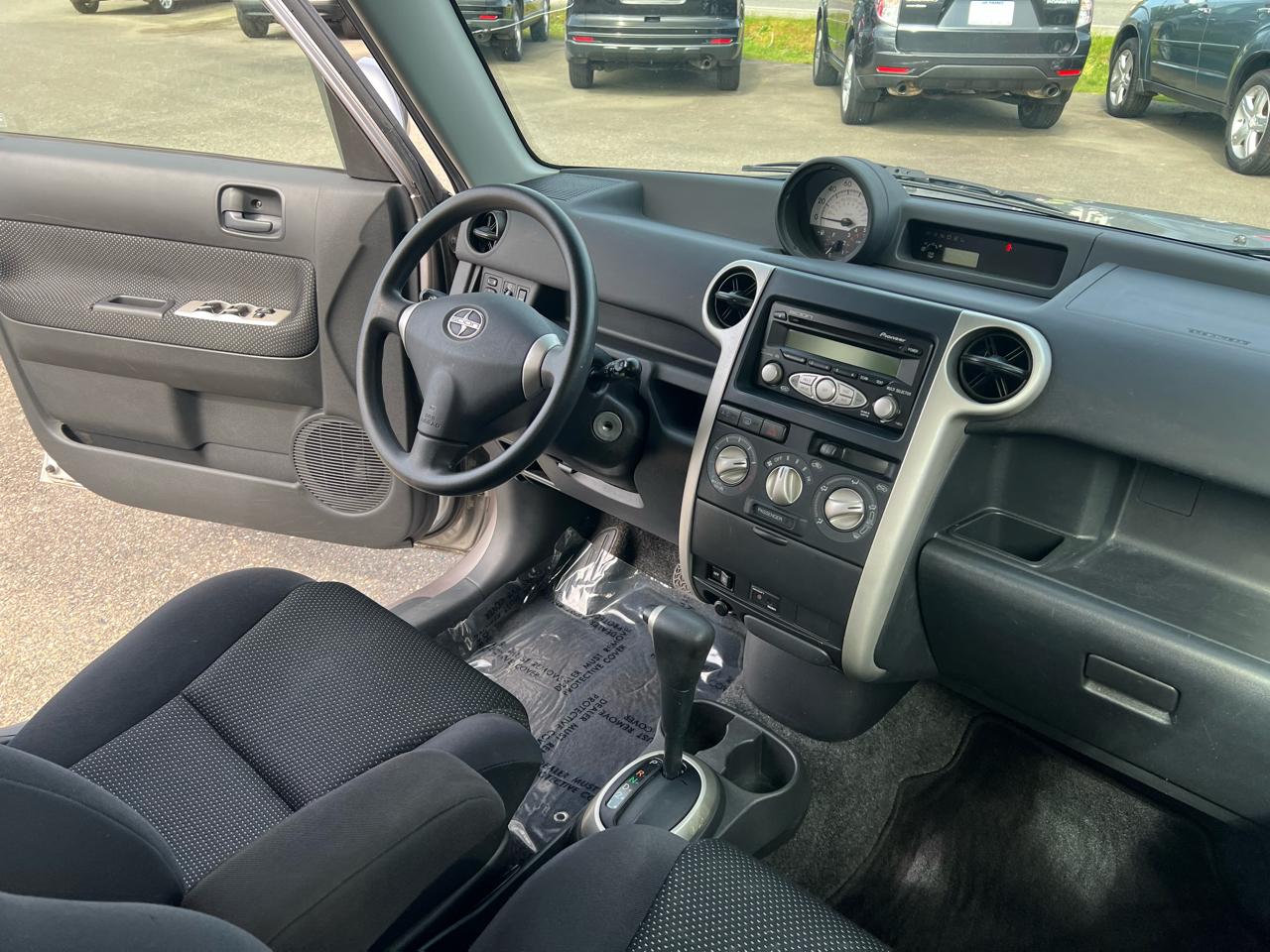 Scion xB Base 4D Wagon 2006