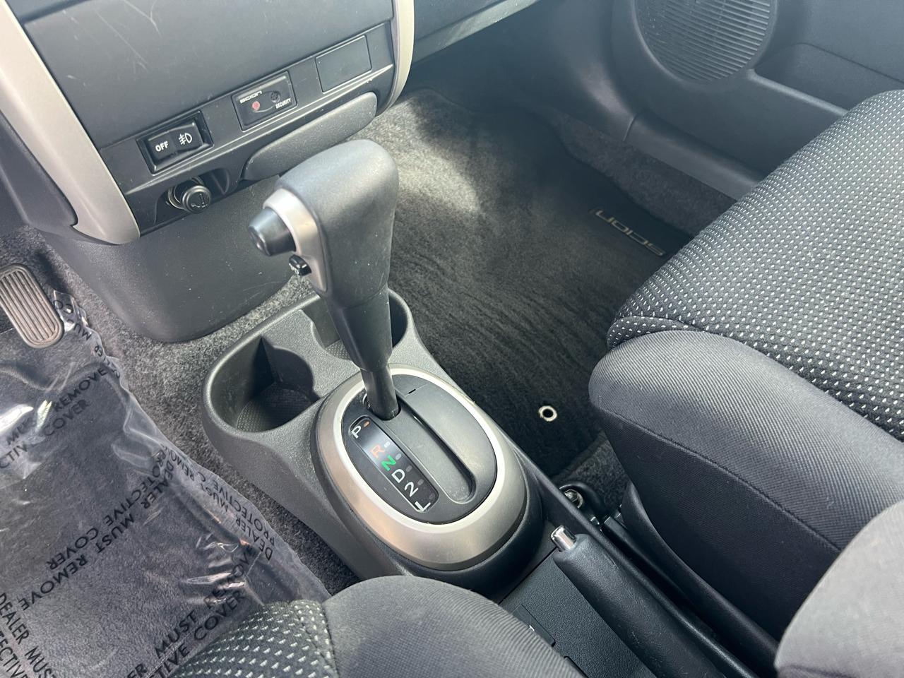 Scion xB Base 4D Wagon 2006