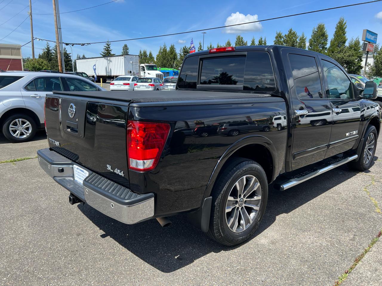 Nissan Titan 4WD Crew Cab SWB SL 2012