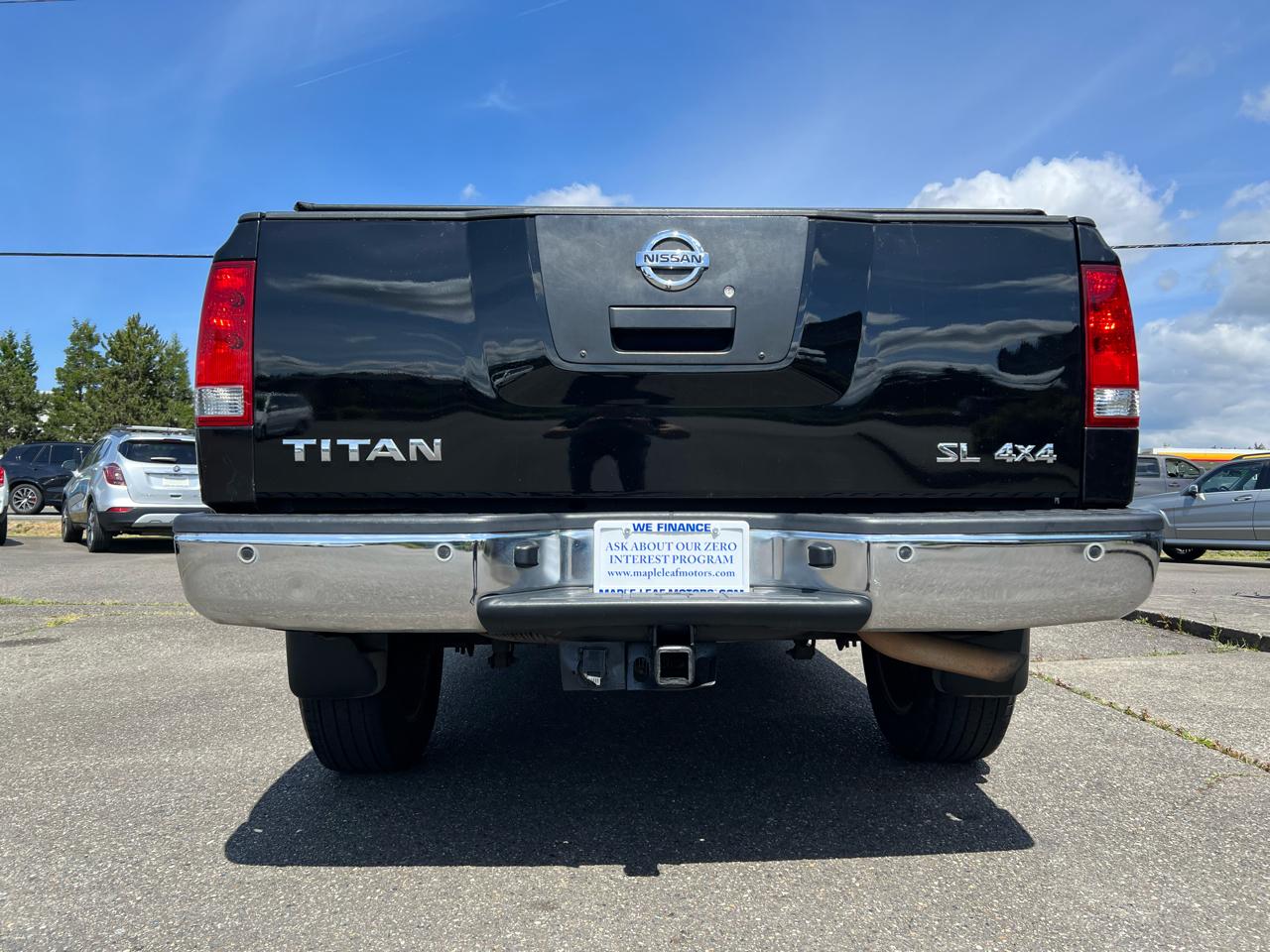 Nissan Titan 4WD Crew Cab SWB SL 2012