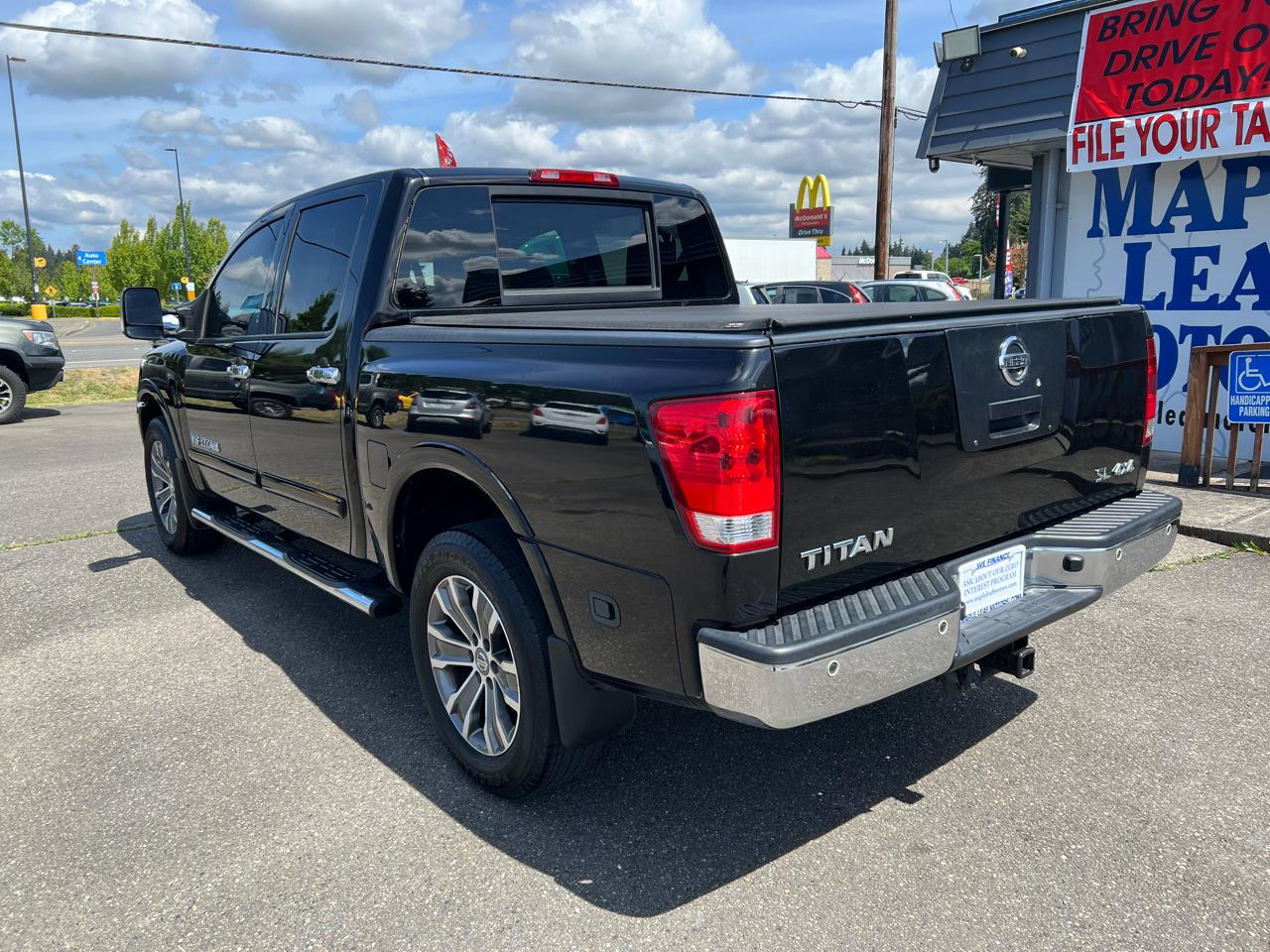 Nissan Titan 4WD Crew Cab SWB SL 2012